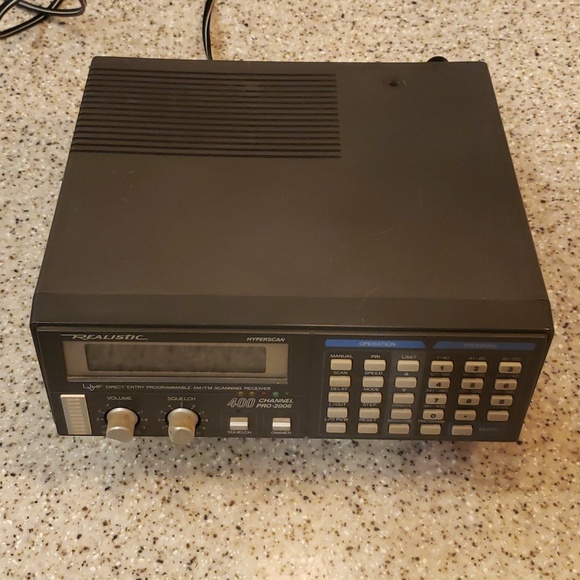 Realistic PRO-2006 400 channel U/VHF scanner with HYPERSCAN (with MODS). - Picture 1 of 14
